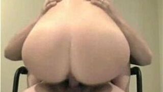 Apple bottom rider - porn video