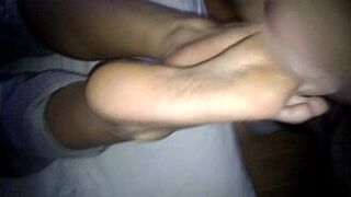 Cum in her feet - porn video