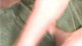 Young slut humping in bed - porn video