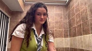 I fuck my teacher to help me with an exam - porn video